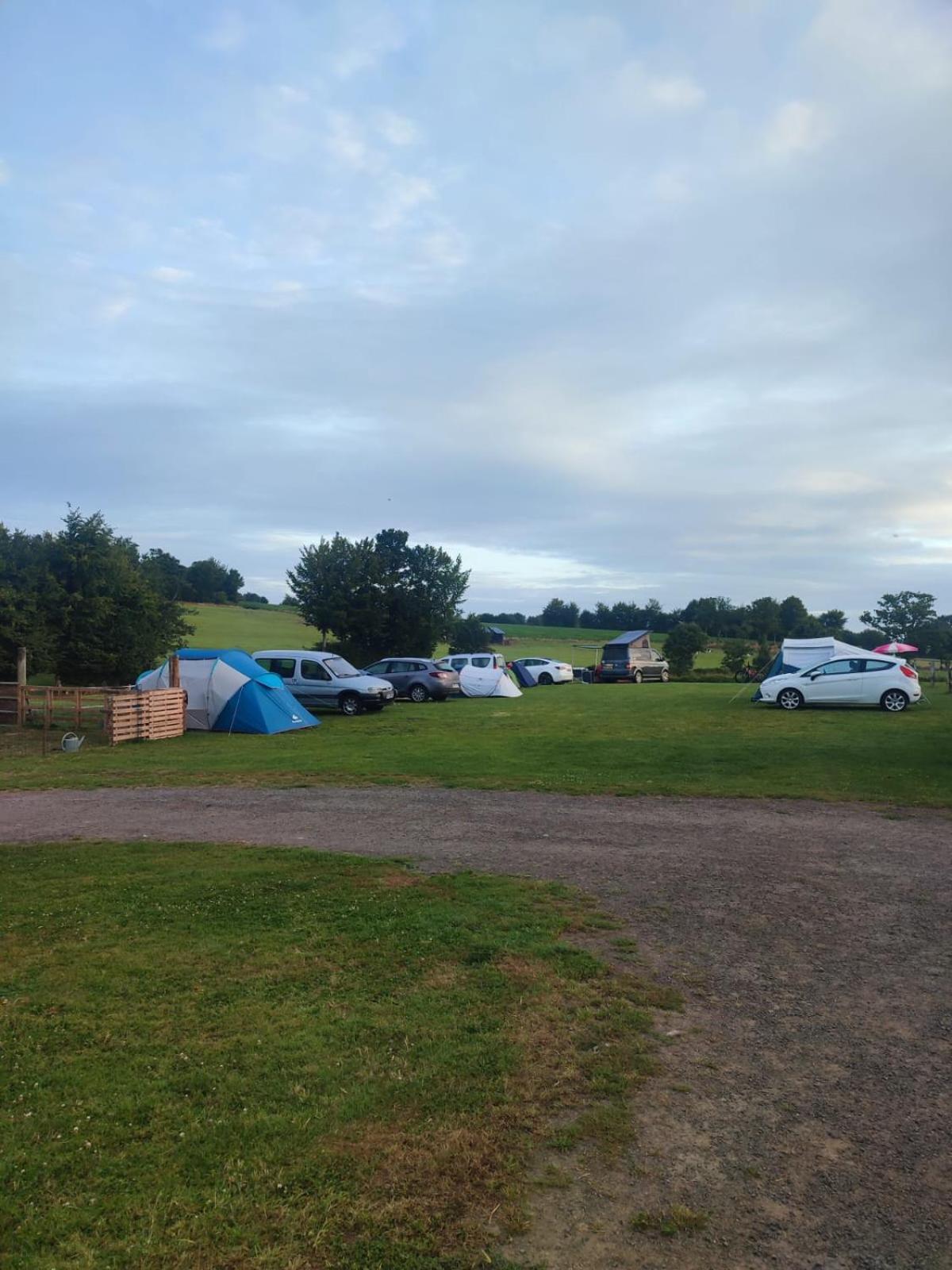 La Billardiere Camping A La Ferme Le Menil-Ciboult 객실 사진